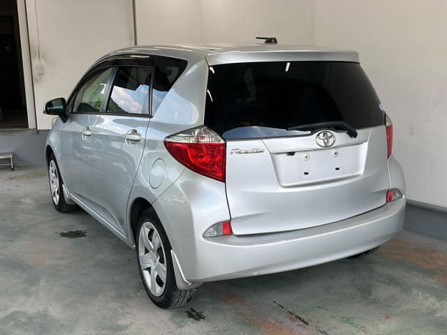 TOYOTA RACTIS 2010