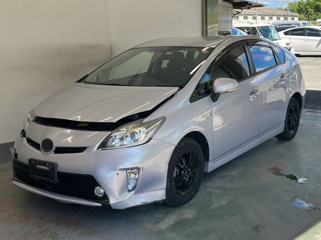TOYOTA PRIUS 2014