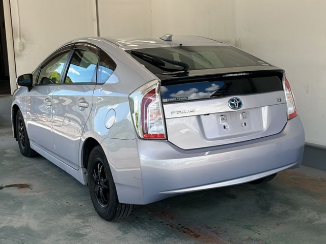 TOYOTA PRIUS 2014