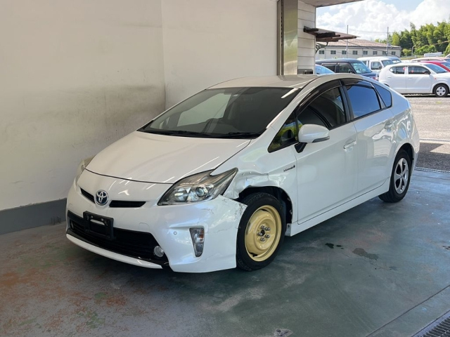 TOYOTA PRIUS 2013