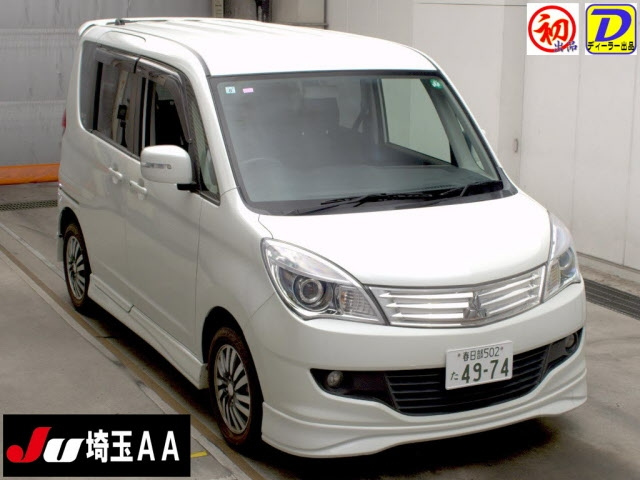 MITSUBISHI DELICA D2 2011