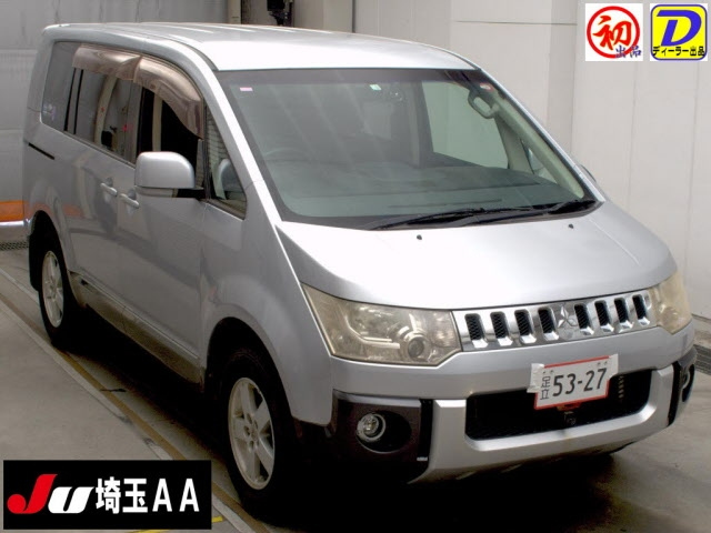 MITSUBISHI DELICA D5 2010