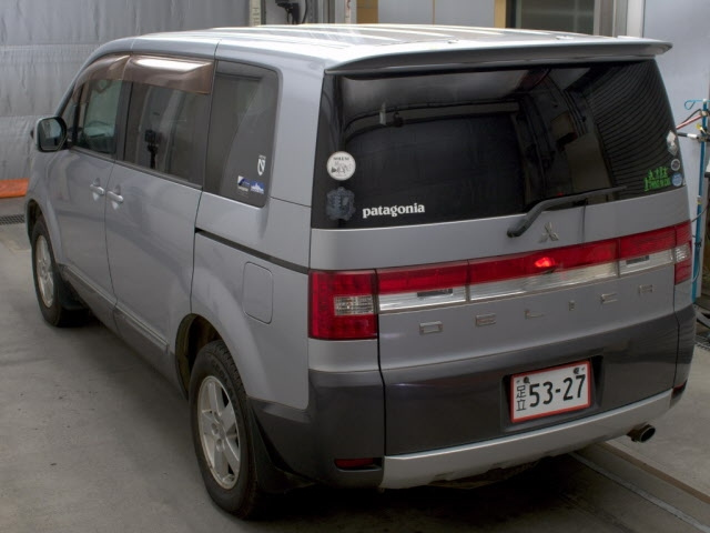 MITSUBISHI DELICA D5 2010