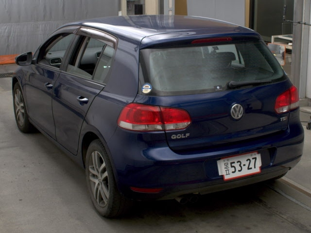 VOLKSWAGEN GOLF 2010