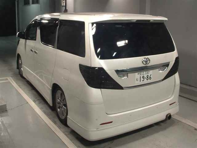 TOYOTA ALPHARD 2009