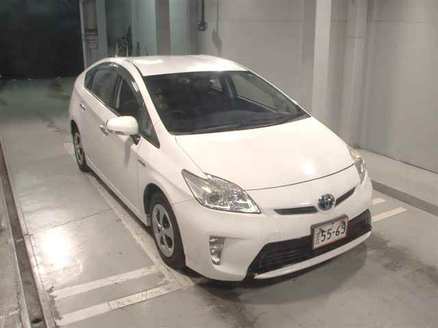 TOYOTA PRIUS 2013