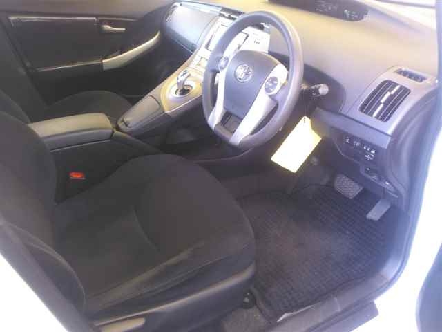 TOYOTA PRIUS 2013