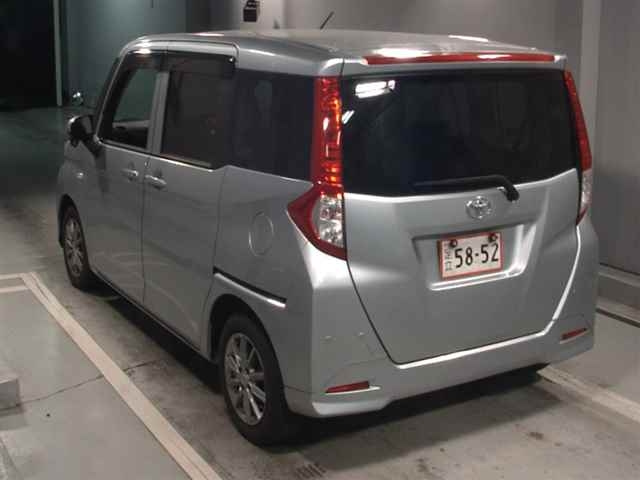 TOYOTA ROOMY 2019