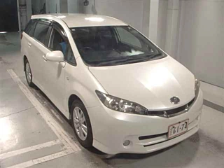 TOYOTA WISH 2010