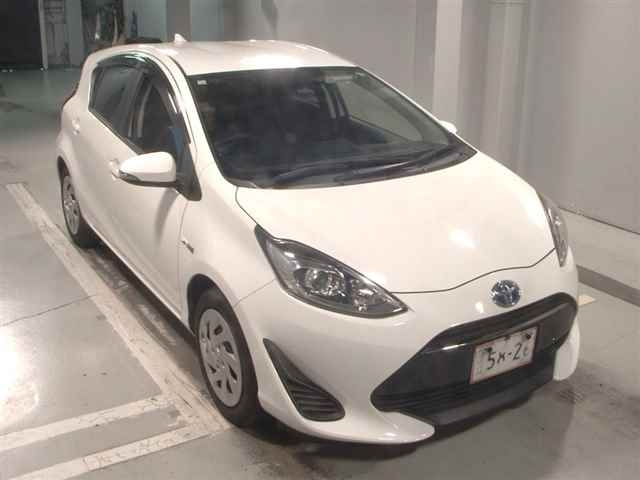 TOYOTA AQUA 2018