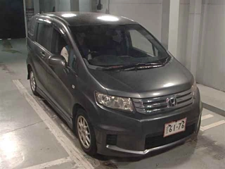 HONDA FREED 2010
