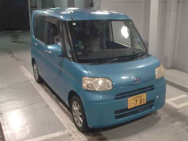 DAIHATSU TANTO 2010