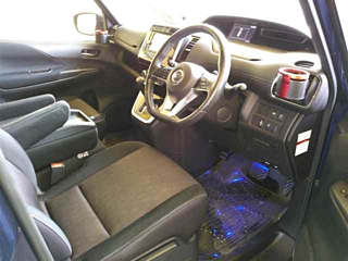 NISSAN SERENA 2017