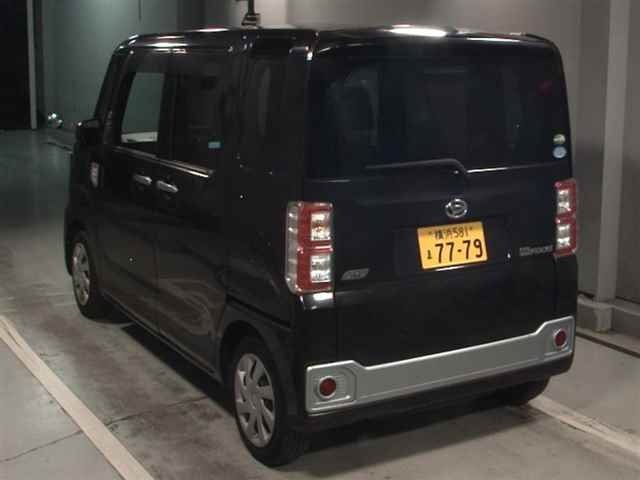 DAIHATSU WAKE 2015