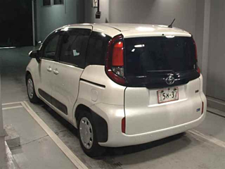 Заказать TOYOTA SIENTA