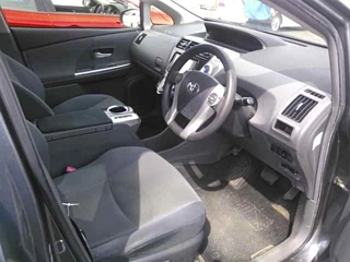 TOYOTA PRIUS ALPHA 2012