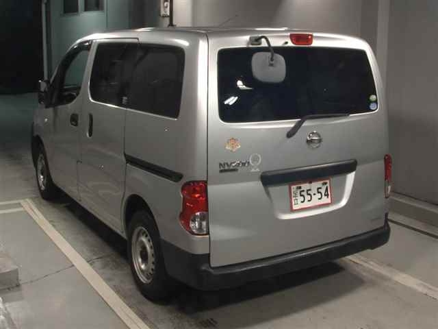 NISSAN NV200 2010