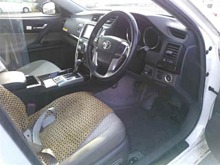 TOYOTA MARK X 2010