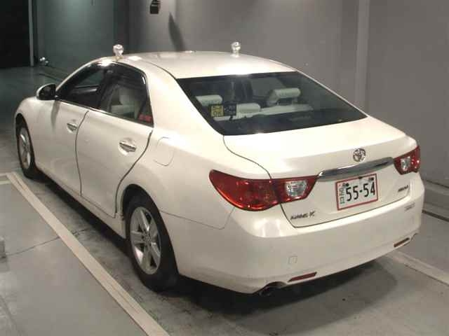 TOYOTA MARK X 2010