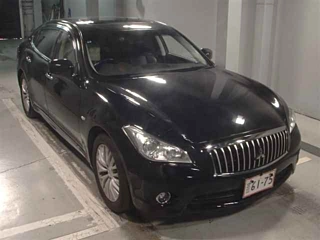 MITSUBISHI DIGNITY 2016