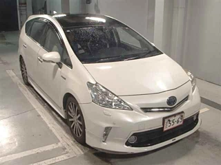 TOYOTA PRIUS ALPHA 2012