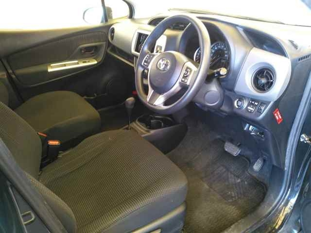 TOYOTA VITZ 2016