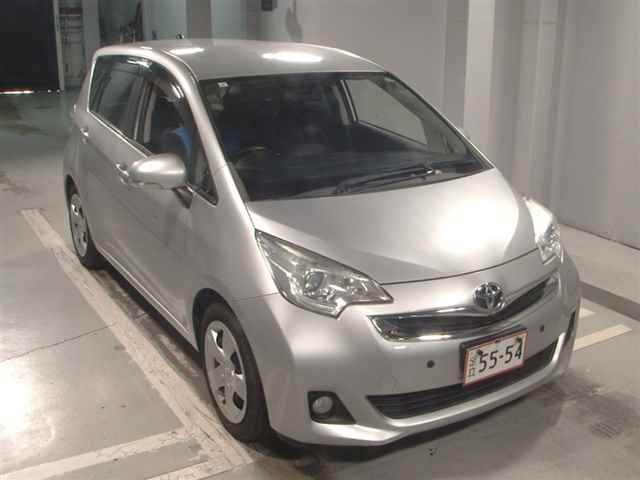 TOYOTA RACTIS 2015