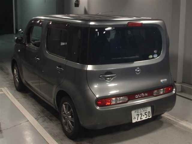 NISSAN CUBE 2010