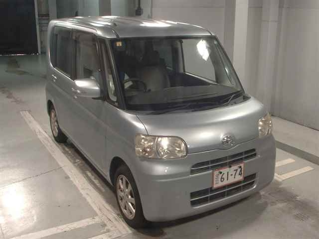 DAIHATSU TANTO 2010