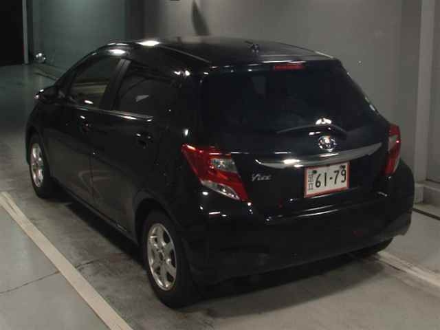 TOYOTA VITZ 2014