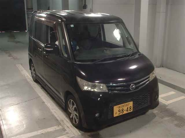 NISSAN ROOX 2011