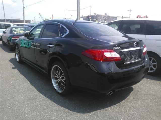 NISSAN FUGA 2009
