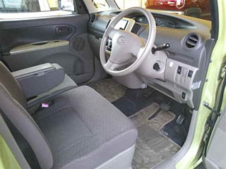 DAIHATSU TANTO 2011