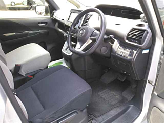 NISSAN SERENA 2017