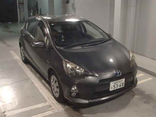 TOYOTA AQUA 2013