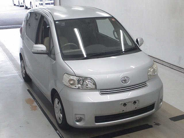 TOYOTA PORTE 2009
