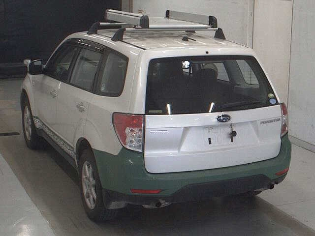SUBARU FORESTER 2011