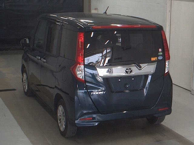 TOYOTA ROOMY 2020