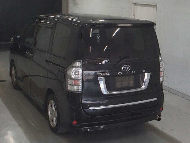 TOYOTA VOXY 2012