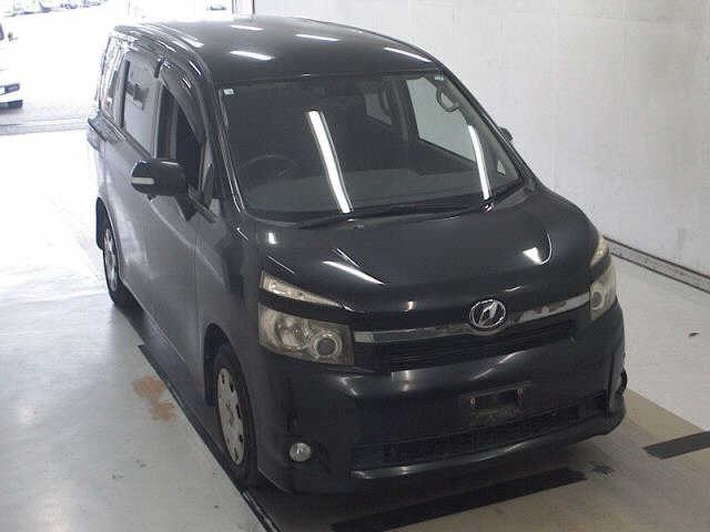 TOYOTA VOXY 2008