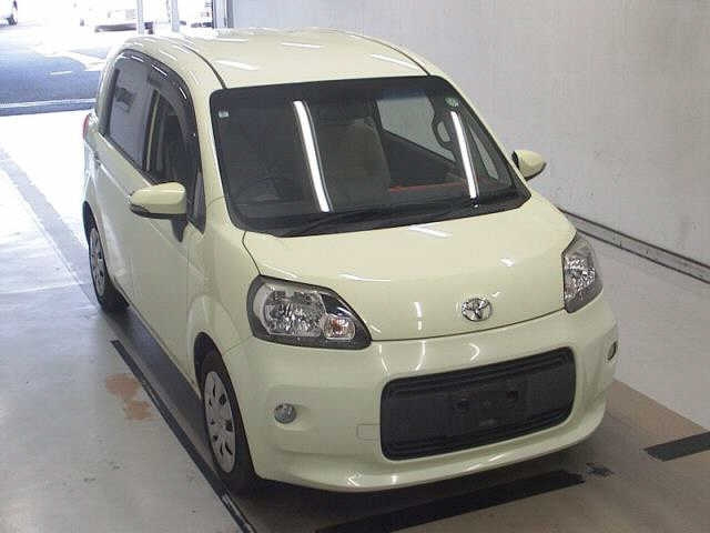 TOYOTA PORTE 2015