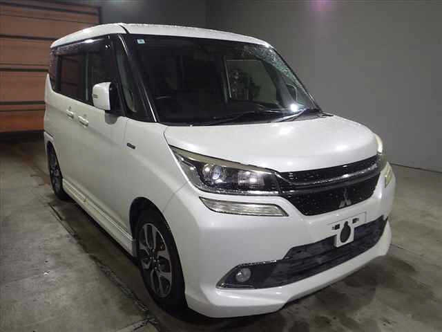 MITSUBISHI DELICA D2 2016