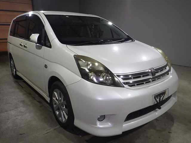 TOYOTA ISIS 2010