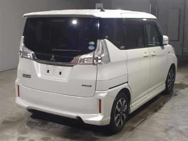 MITSUBISHI DELICA D2 2016