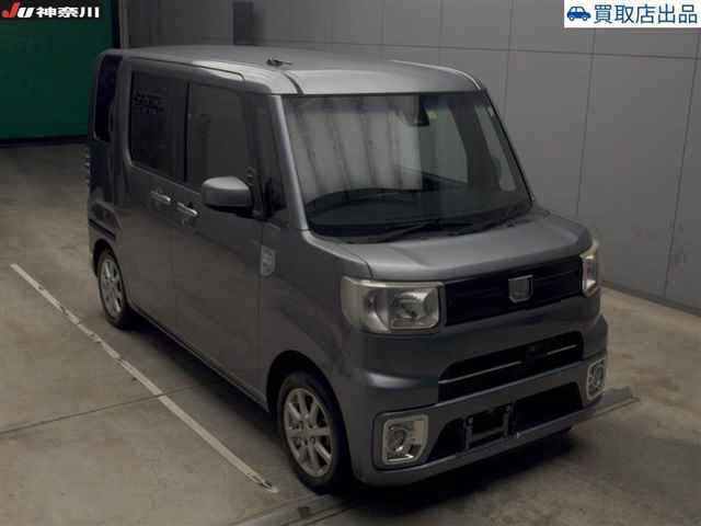 DAIHATSU WAKE 2016