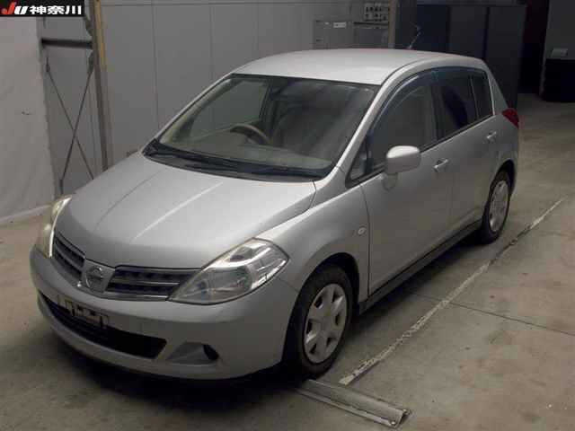 NISSAN TIIDA 2009