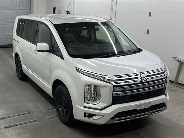 MITSUBISHI DELICA D5 2019