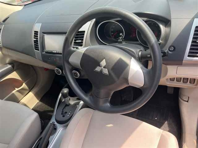 MITSUBISHI OUTLANDER 2009