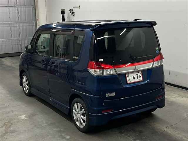 MITSUBISHI DELICA D2 2012