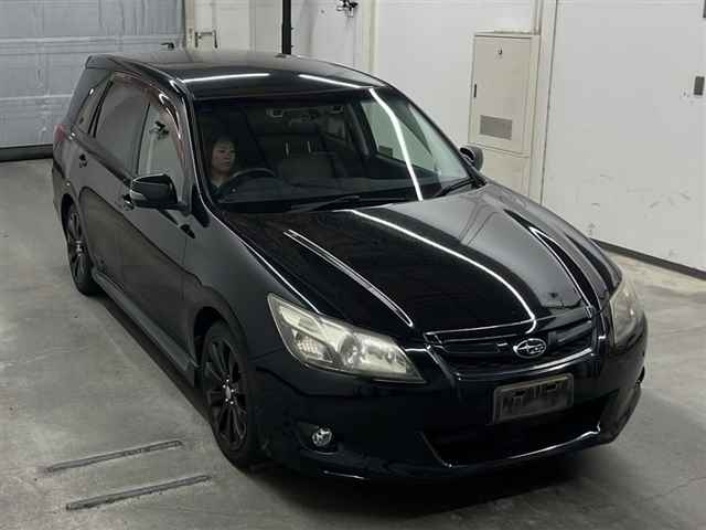 SUBARU EXIGA 2014